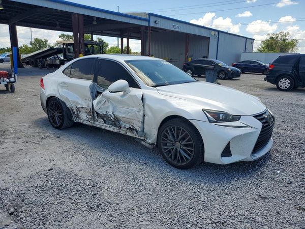 2017 LEXUS IS 200t