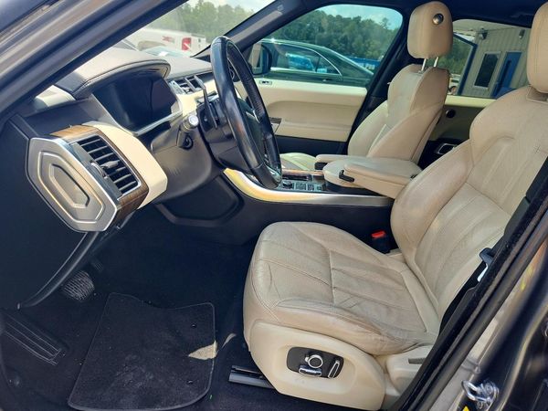 2017 LAND ROVER RANGEROVER — DENT