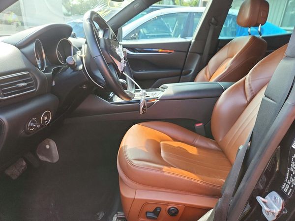 2017 MASERATI LEVANTE — DENT