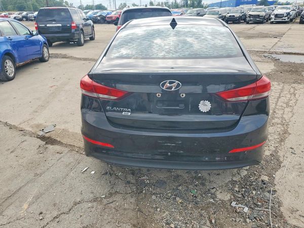 2017 HYUNDAI ELANTRA SE Base — DIRR