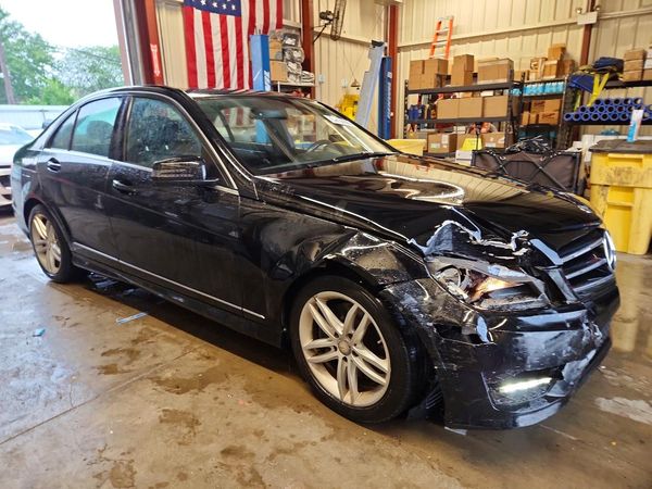 2014 MERCEDES-BENZ C C300 4 MATIC