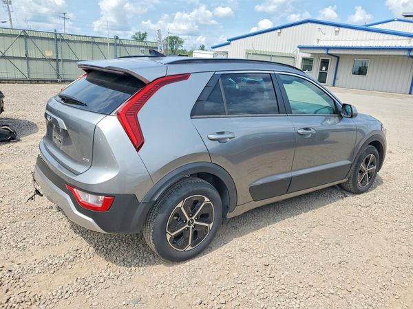 2025 KIA NIRO