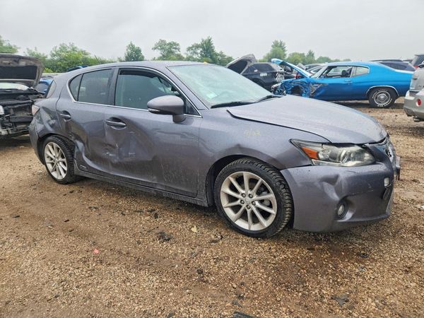 2013 LEXUS CT 200h