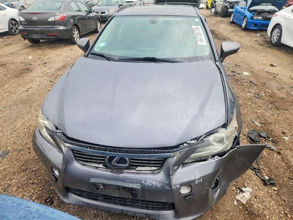 2013 LEXUS CT 200h