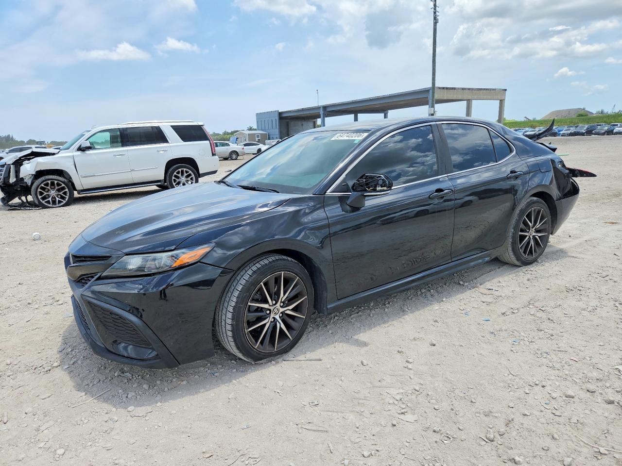 2023 TOYOTA CAMRY