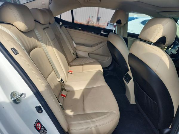 2015 KIA CADENZA