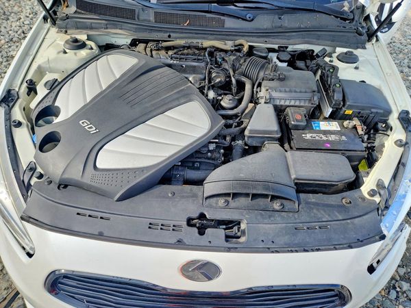 2015 KIA CADENZA