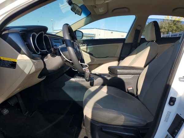 2015 KIA OPTIMA GL - Middle-low