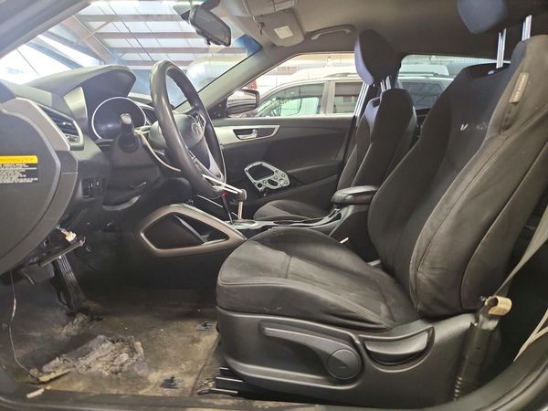 2013 HYUNDAI VELOSTER