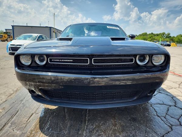 2015 DODGE CHALLENGER SXT