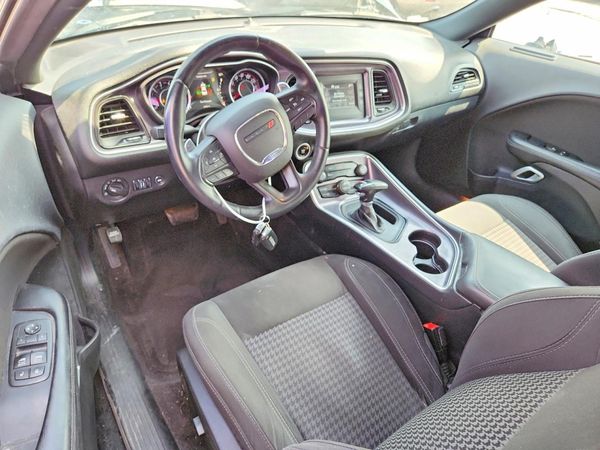 2015 DODGE CHALLENGER SXT