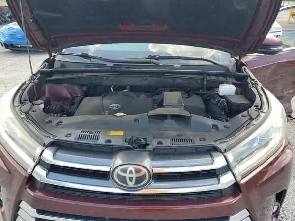 2019 TOYOTA HIGHLANDER