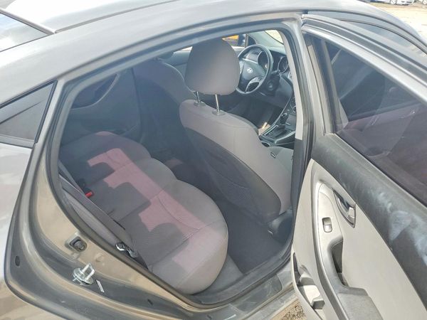 2014 HYUNDAI ELANTRA GLS(Middle)
