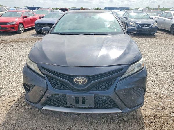 2018 TOYOTA CAMRY XSE
