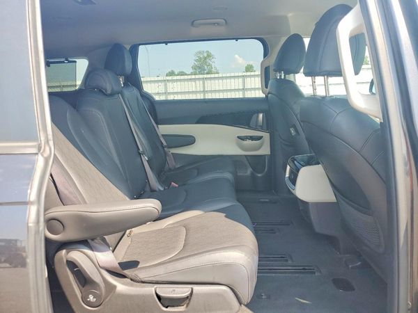 2022 KIA CARNIVAL EX