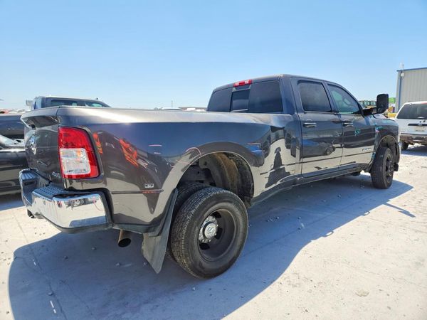 2022 RAM 3500 Tradesman