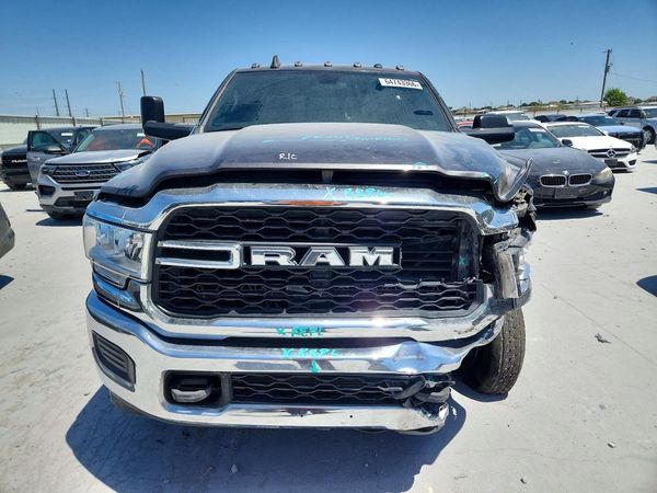 2022 RAM 3500 Tradesman