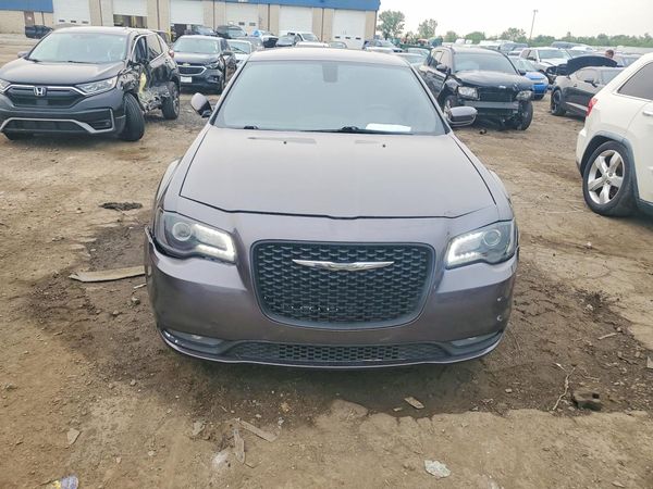 2015 CHRYSLER 300