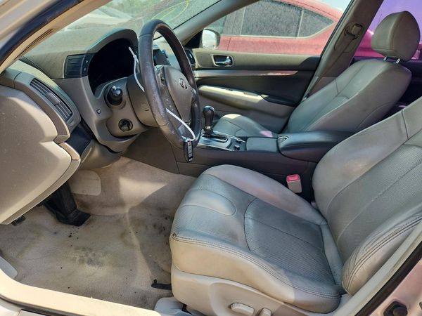 2012 INFINITI G37