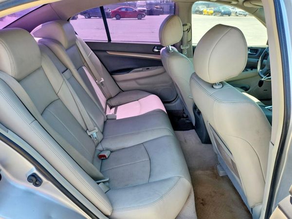 2012 INFINITI G37