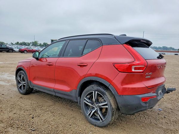 2020 VOLVO XC40 R-Design