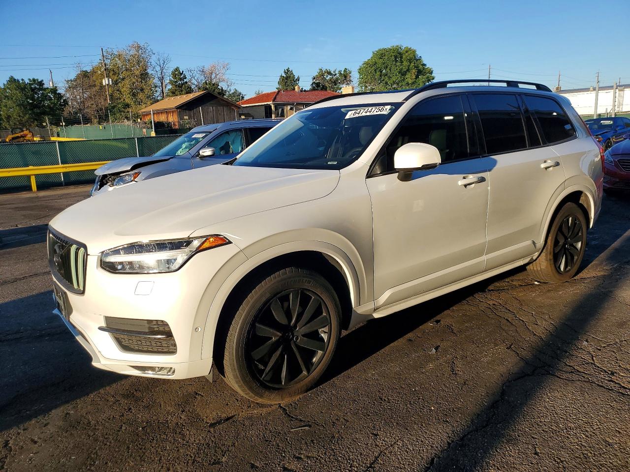 2017 VOLVO XC90