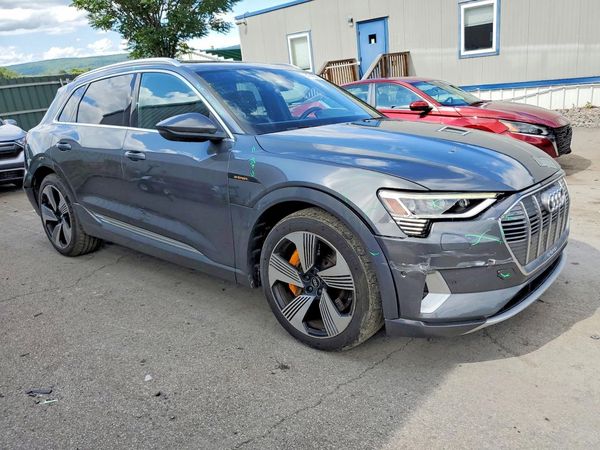 2019 AUDI E-TRON e-tron quattro Prestige