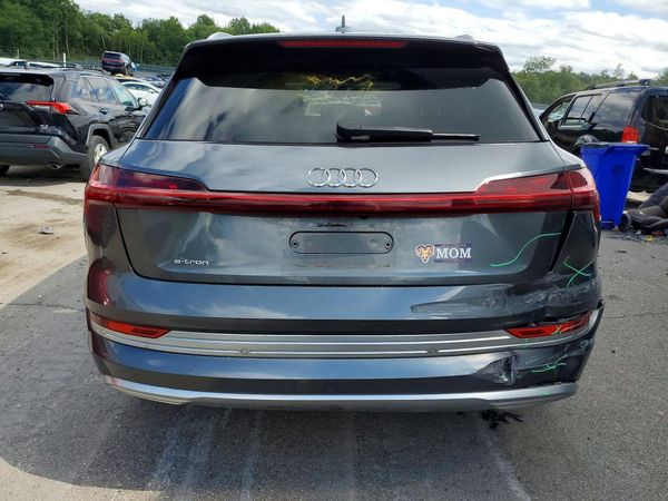 2019 AUDI E-TRON e-tron quattro Prestige