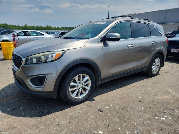 2017 KIA SORENTO L, LX