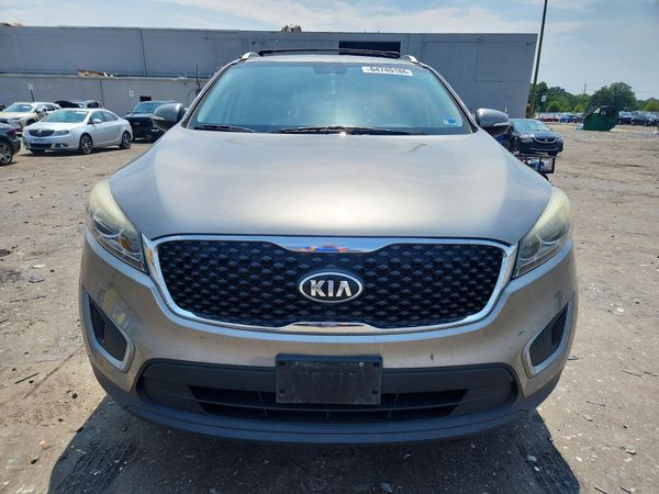 2017 KIA SORENTO L, LX