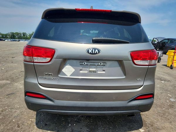 2017 KIA SORENTO L, LX
