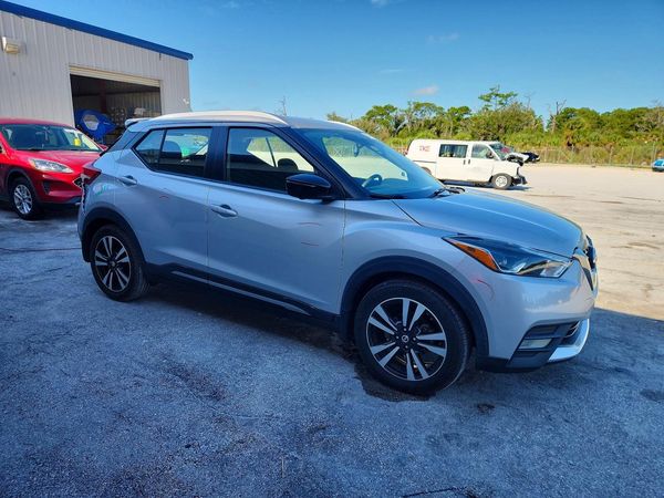 2020 NISSAN KICKS
