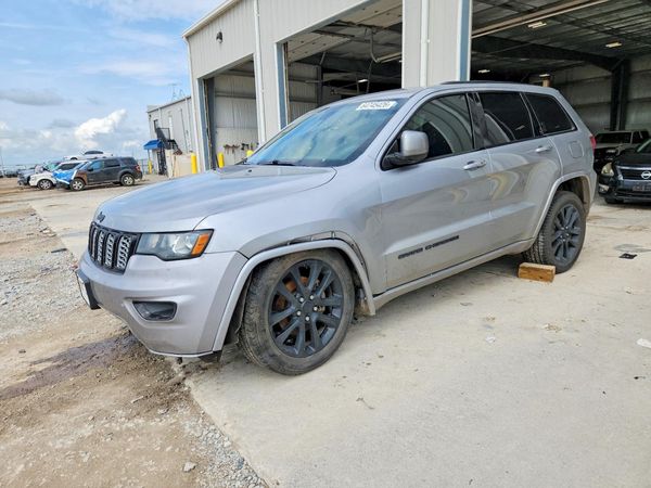 2017 JEEP GRAND CHEROKEE LAREDO 4X4
