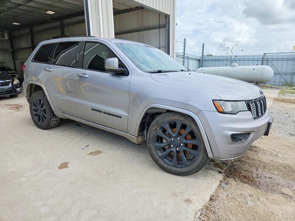 2017 JEEP GRAND CHEROKEE LAREDO 4X4