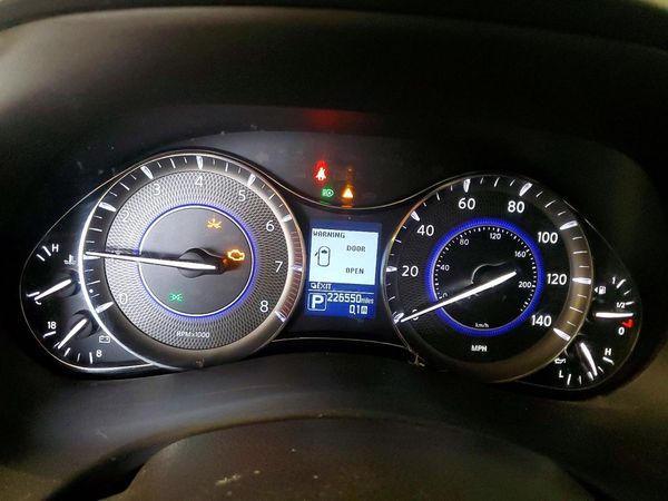 2015 INFINITI QX80