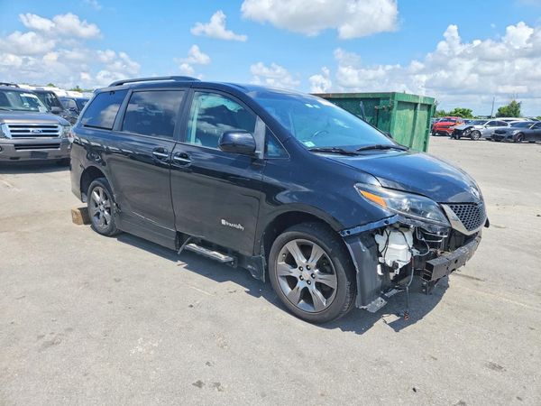 2015 TOYOTA SIENNA
