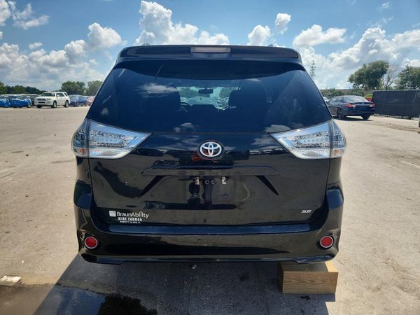 2015 TOYOTA SIENNA