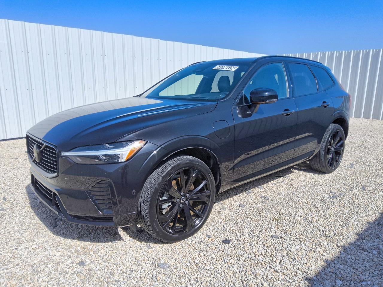 2024 VOLVO XC60 Ultimate Black Edition