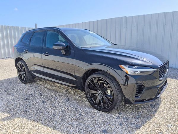 2024 VOLVO XC60 Ultimate Black Edition