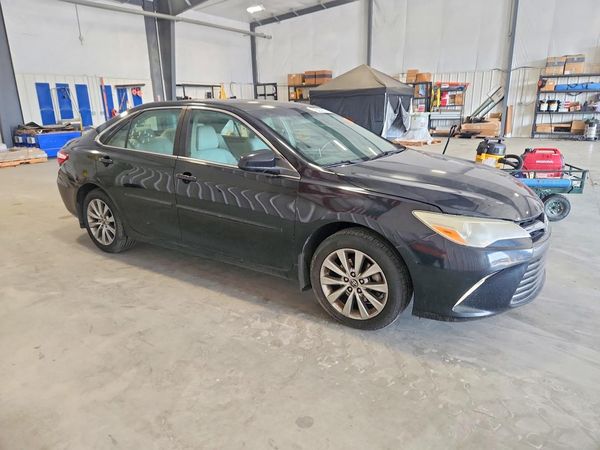 2015 TOYOTA CAMRY
