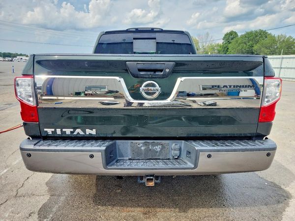 2019 NISSAN TITAN