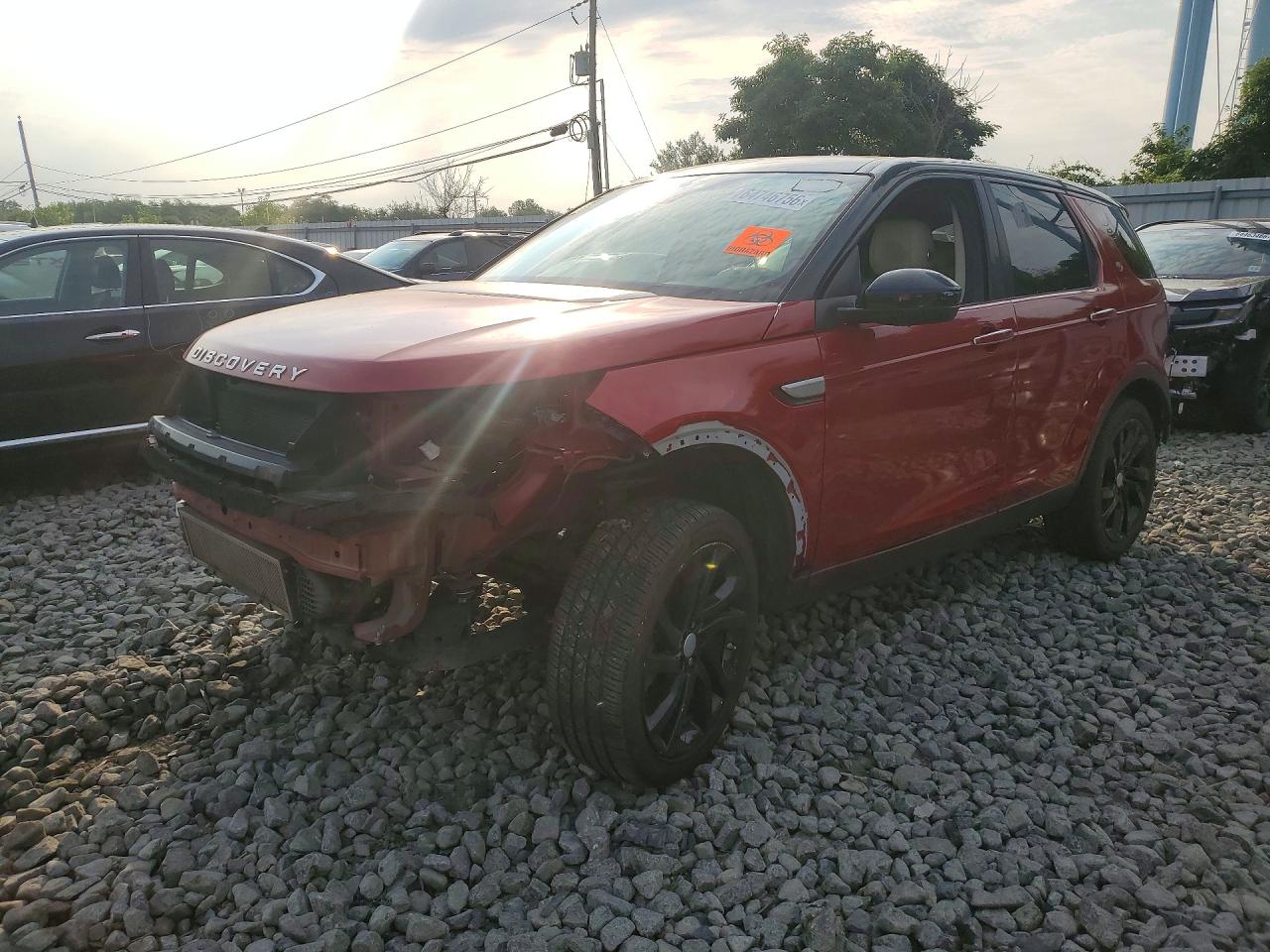 2016 LAND ROVER DISCOVERY HSE Lux — Front 3/4