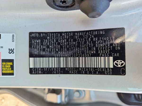 2025 TOYOTA COROLLA LE
