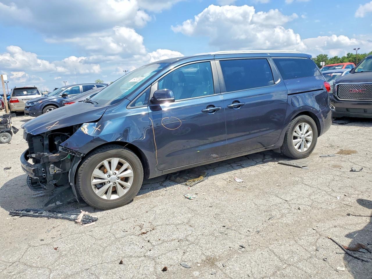 2017 KIA SEDONA LX