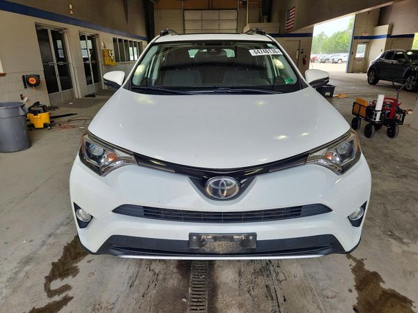 2018 TOYOTA RAV4 Adventure/XLE