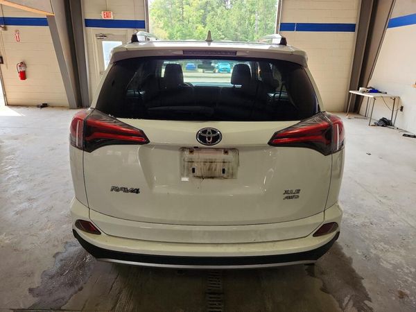 2018 TOYOTA RAV4 Adventure/XLE
