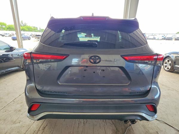 2021 TOYOTA HIGHLANDER XSE Nav & JBL