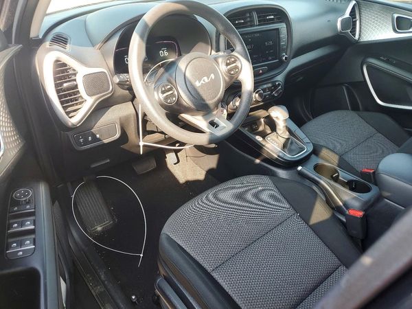 2024 KIA SOUL LX, S