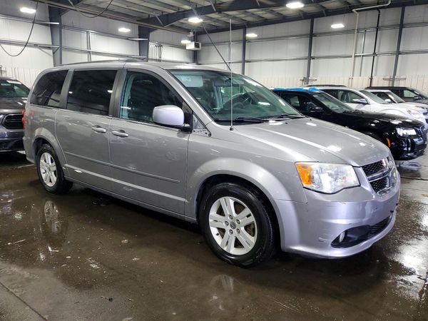 2013 DODGE CARAVAN Crew — Passenger 3/4