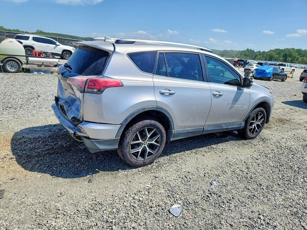 2017 TOYOTA RAV4 SE